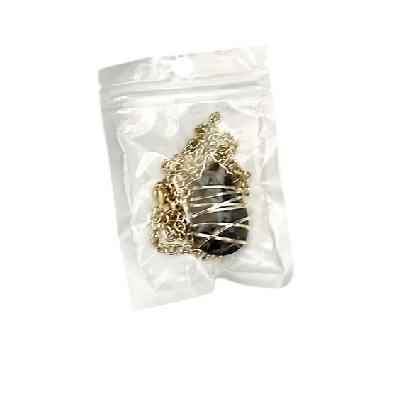 NWT London blue topaz wrapped pendant - Picture 4 of 4